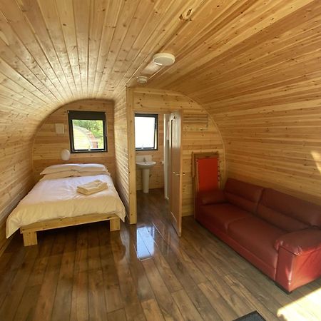 Forest Pod 4 Pet Friendly Villa Neath Luaran gambar